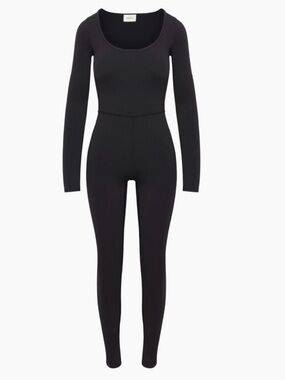 Aritzia Wilfred Black Long-Sleeve Scoop-Neck Jumpsuit